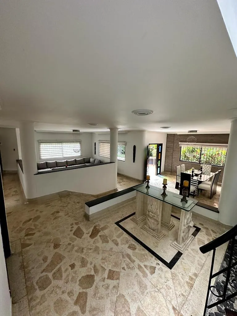 Espaciosa Casa En Envigado Con Excelente Ubicacion Holiday home