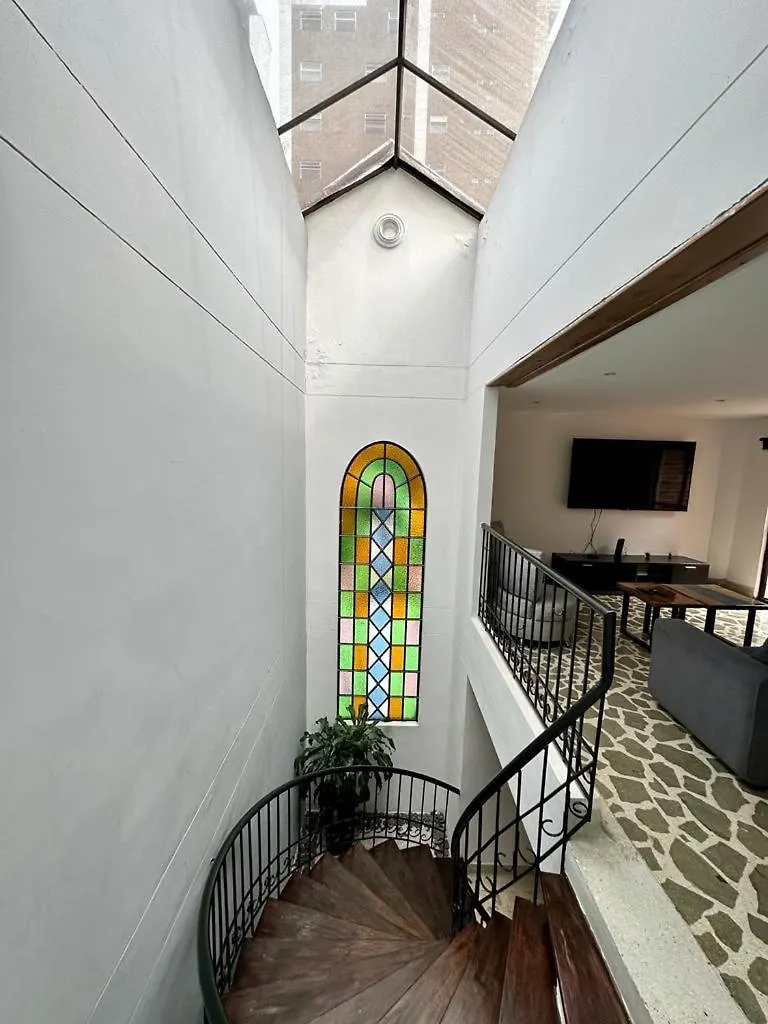 Espaciosa Casa En Envigado Con Excelente Ubicacion