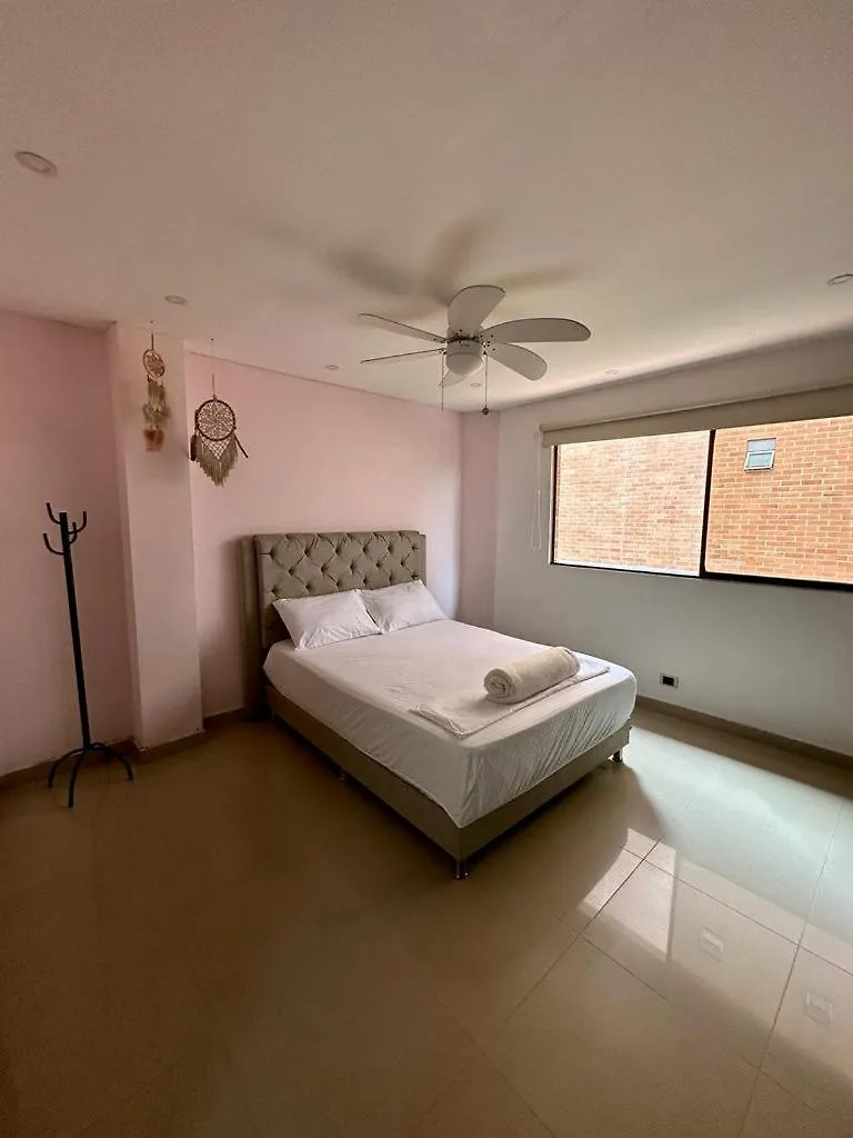 Espaciosa Casa En Envigado Con Excelente Ubicacion Colombia